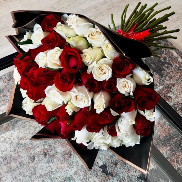 Bouquet 100 rose rouge et blanche