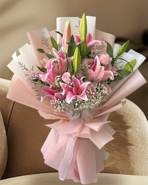 Bouquet le lise et rose rose