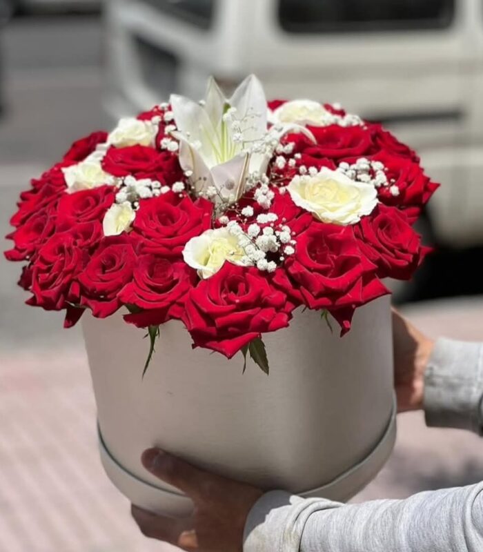 Box rose rouge et blanche le lise